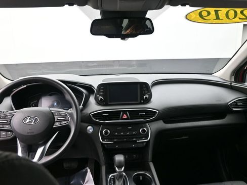 Used 2019 Hyundai Santa Fe SEL image 26