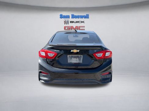 Used 2017 Chevrolet Cruze LT w/ Convenience Package FWD image 8