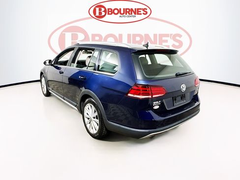 Used 2018 Volkswagen Golf Alltrack SE image 8