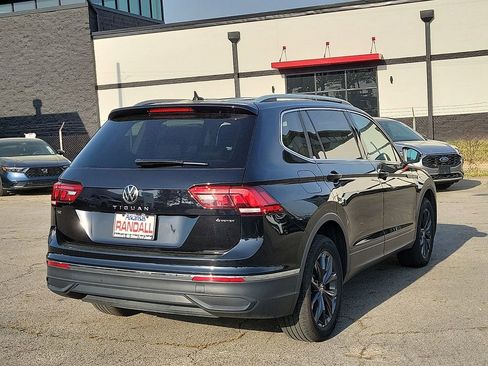 Used 2024 Volkswagen Tiguan SE AWD/4WD image 5