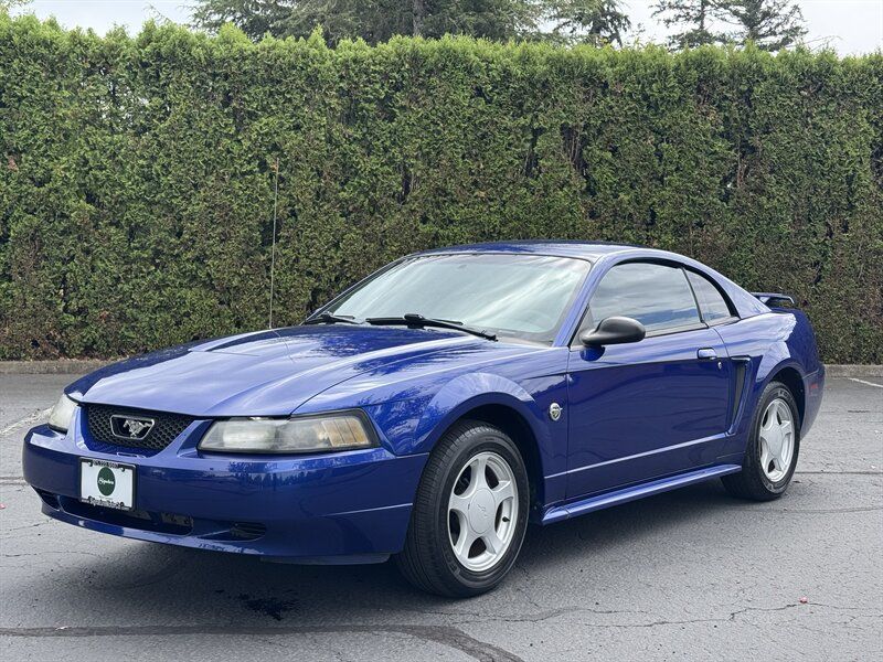 Used 2004 Ford Mustang Coupe RWD image 1