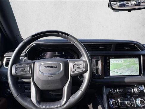 Used 2023 GMC Yukon Denali Ultimate AWD/4WD image 16