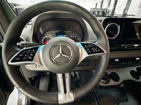 New 2025 Mercedes-Benz Sprinter 2500 image 22