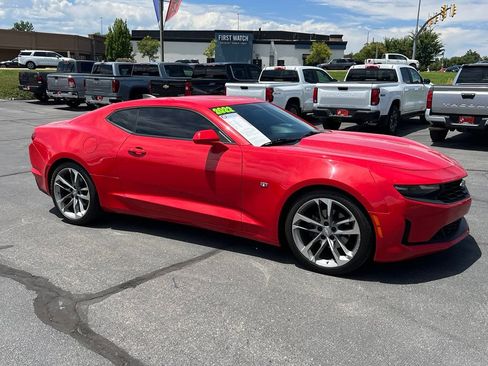 Used 2022 Chevrolet Camaro LT RWD image 6