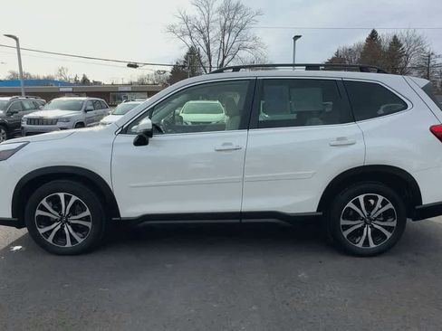 Certified 2023 Subaru Forester Limited image 5