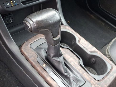 Certified 2021 GMC Canyon Denali image 16