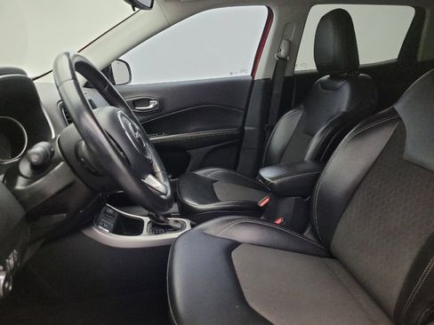 Used 2020 Jeep Compass Latitude FWD image 17