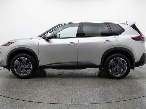 Used 2025 Nissan Rogue SV FWD image 5