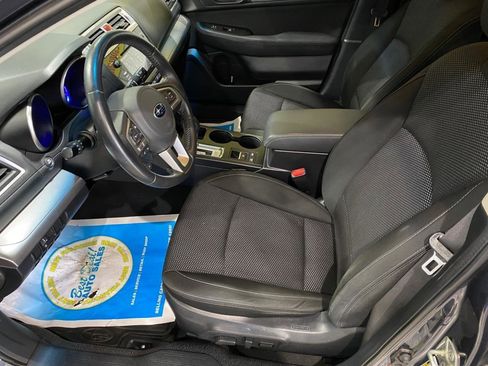 Used 2017 Subaru Outback 2.5i Premium AWD/4WD image 9