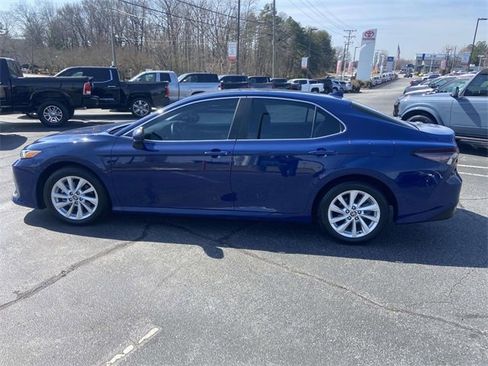 Used 2024 Toyota Camry LE image 6