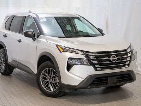 Certified 2025 Nissan Rogue S image 1