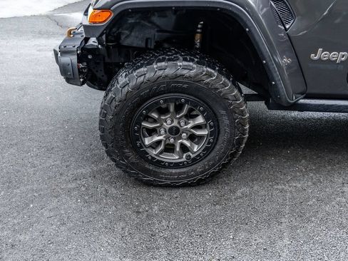 Used 2022 Jeep Wrangler Unlimited Rubicon w/ Dual Top Group AWD/4WD image 14