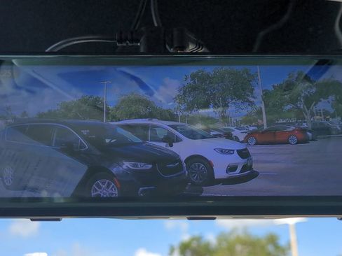 Used 2018 Dodge Journey Crossroad FWD image 22