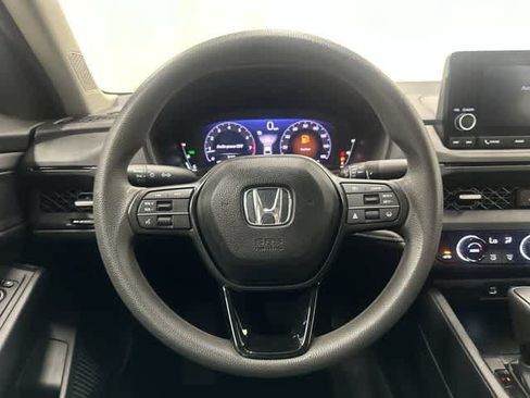Used 2025 Honda Accord SE image 15