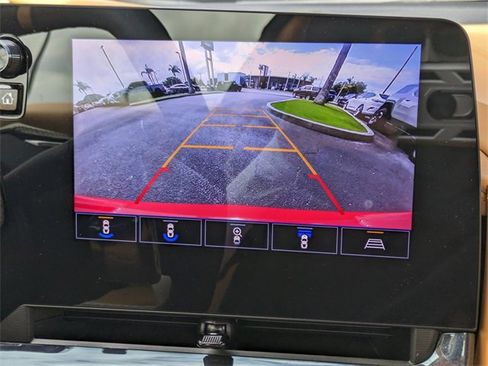 Used 2023 Chevrolet Corvette Stingray Premium Conv w/ Z51 Performance Package image 30