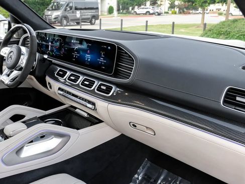 Used 2022 Mercedes-Benz GLS 63 AMG 4MATIC image 9