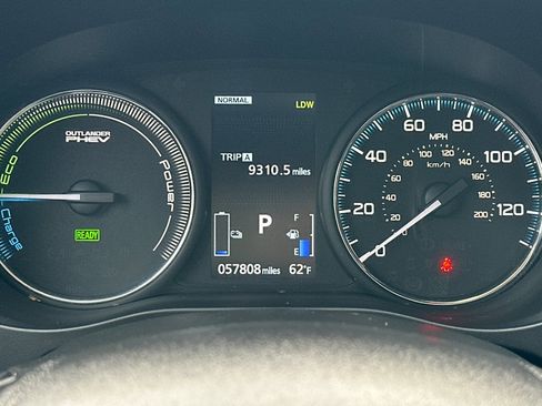 Used 2018 Mitsubishi Outlander GT image 33