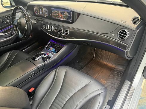 Used 2019 Mercedes-Benz S 560 4MATIC Sedan w/ AMG Line Exterior image 20