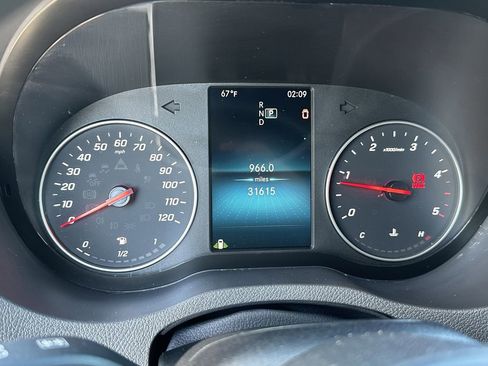 Used 2024 Mercedes-Benz Sprinter 2500 image 28