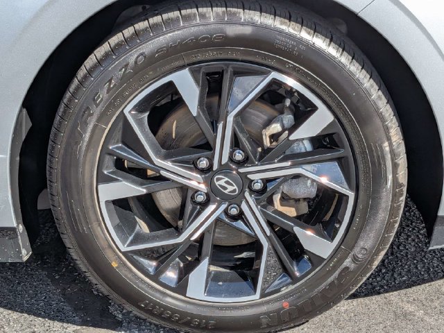 Used 2024 Hyundai Sonata SEL FWD image 12
