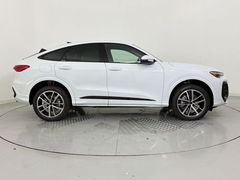 New 2026 Audi Q5 Premium Plus image 8