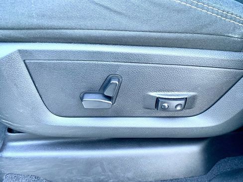 Used 2025 RAM 2500 Big Horn image 44