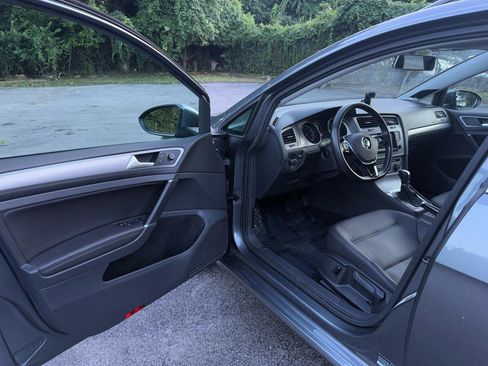 Used 2015 Volkswagen Golf S FWD image 13