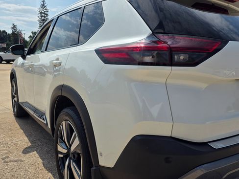 Used 2022 Nissan Rogue SL w/ SL Premium Package image 17