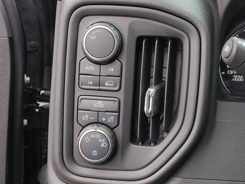 Certified 2024 Chevrolet Silverado 1500 Custom AWD/4WD image 18