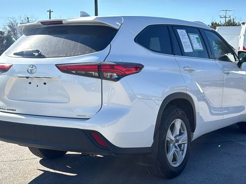 Used 2020 Toyota Highlander L image 5
