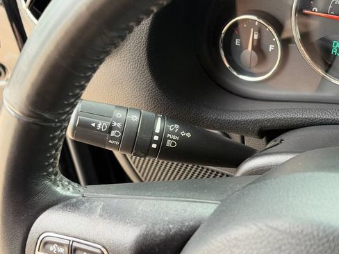 Used 2018 Jeep Wrangler Unlimited Rubicon w/ Connectivity Group AWD/4WD image 29