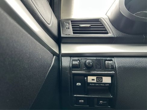 Used 2010 Subaru Legacy 2.5i Premium image 24