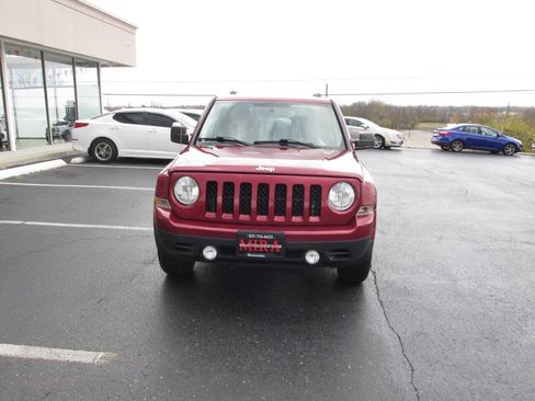 Used 2014 Jeep Patriot Latitude FWD image 5