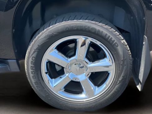 Used 2013 Chevrolet Avalanche LTZ AWD/4WD image 36