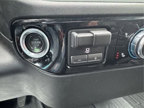 Used 2024 GMC Sierra 2500 SLE w/ SLE Value Package; image 25