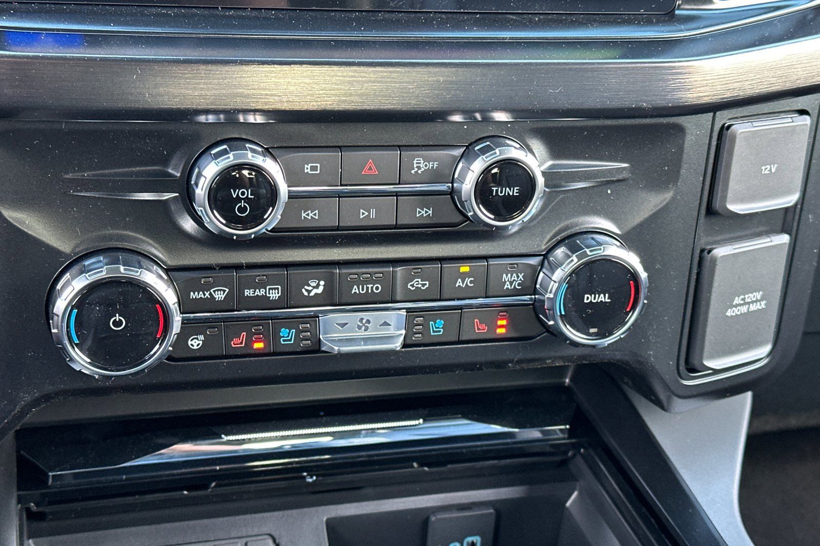New 2026 Ford F250 Lariat w/ Black Appearance Package AWD/4WD image 18
