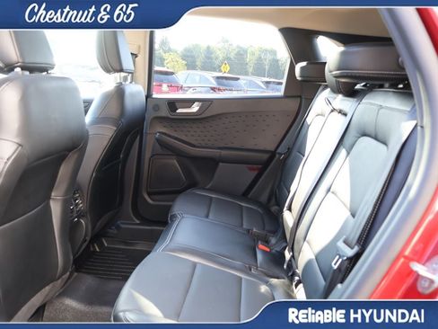 Used 2020 Ford Escape Titanium AWD/4WD image 18