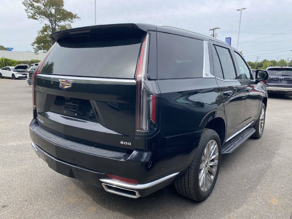 Used 2023 Cadillac Escalade Premium Luxury AWD/4WD image 7