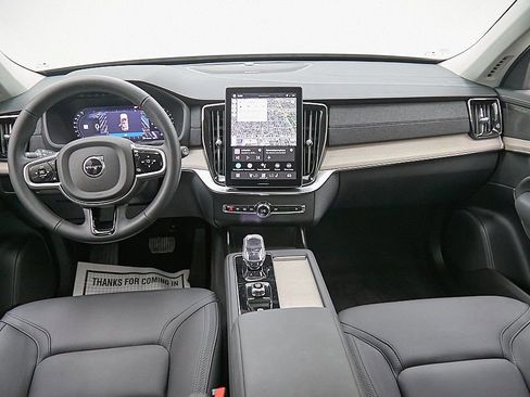 New 2026 Volvo XC90 B6 Plus w/ Protection Package Premier image 26