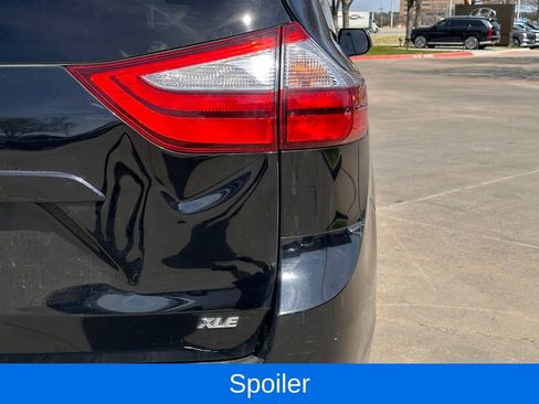 Used 2015 Toyota Sienna XLE image 11