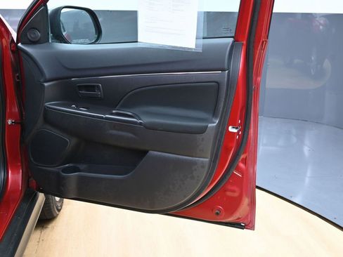 Used 2015 Mitsubishi Outlander Sport ES image 31