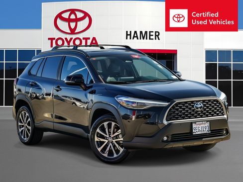 Certified 2023 Toyota Corolla Cross XLE w/ Convenience Package FWD image 1