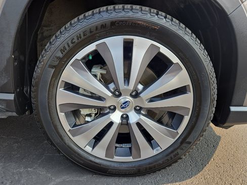Used 2022 Subaru Ascent Limited AWD/4WD image 9