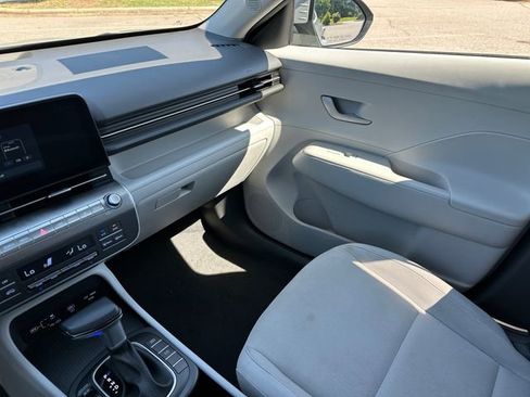 Used 2024 Hyundai Kona SEL FWD image 28