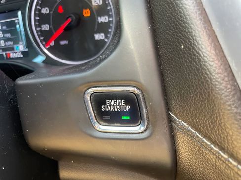 Used 2018 GMC Acadia SLT FWD image 21