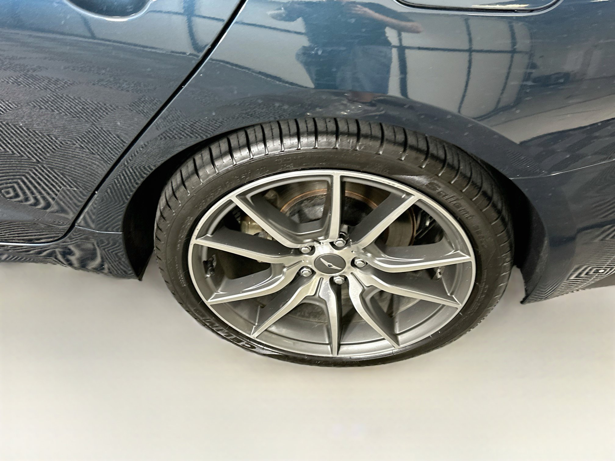 Used 2023 Genesis G70 2.0T AWD/4WD image 11
