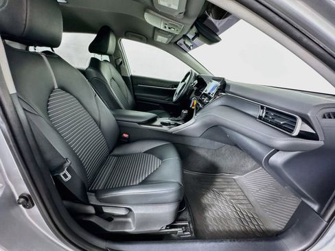 Used 2021 Toyota Camry SE FWD image 30