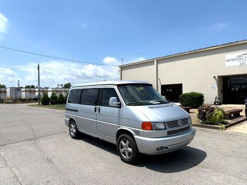 Used 2003 Volkswagen Eurovan MV image 2