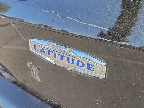 Used 2022 Jeep Compass Latitude image 8