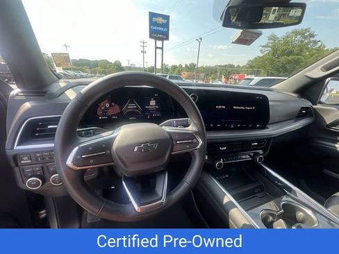 Certified 2025 Chevrolet Suburban Z71 AWD/4WD image 16